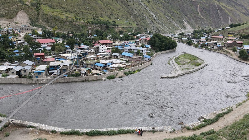 भेरी बढ्दा दुनै बजारमा तनाव